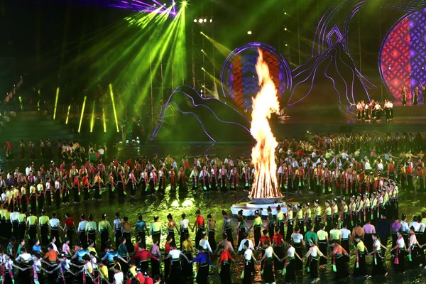“Xoè Thái- Tinh hoa miền di sản
