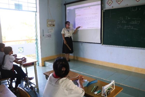 Học sinh vùng cao Ninh Thuận chưa có sách giáo khoa phục vụ học tập: Còn chờ... Sở GD&ĐT đấu thầu - Anh 2