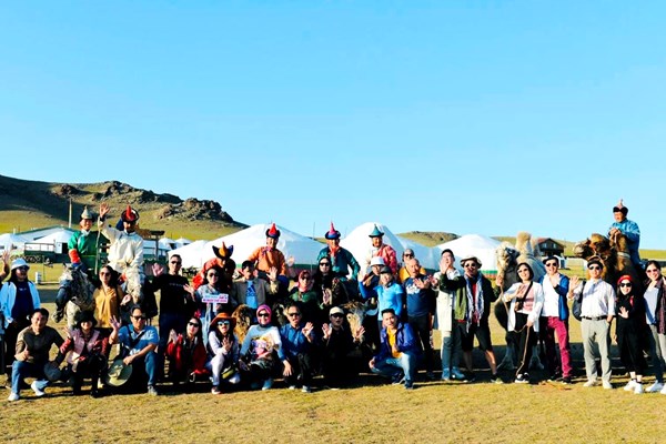 Ra nước ngoài du lịch dần sôi động trở lại - Anh 1