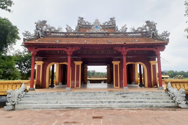 Miền Trung khẩn trương giằng chống, bảo vệ di tích trước bão số 4 - Anh 8