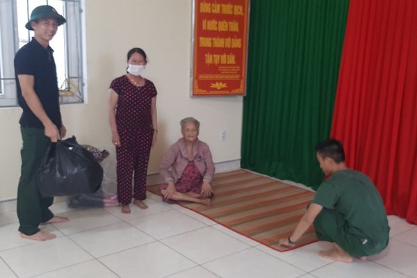 Huyện đảo Lý Sơn gió bão mạnh, biển động dữ dội - Anh 3
