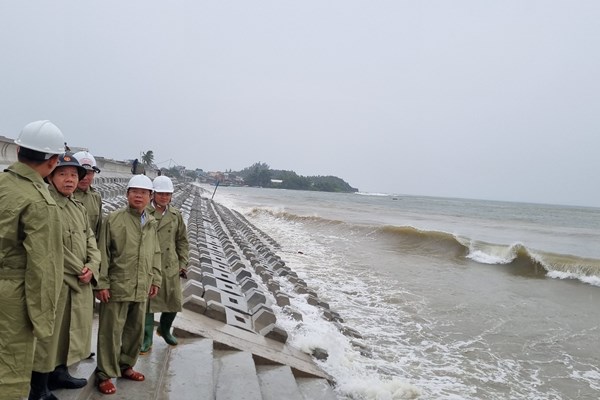 Quảng Ngãi: Tập trung công tác ứng phó bão số 4, đảm bảo an toàn cho người dân - Anh 5