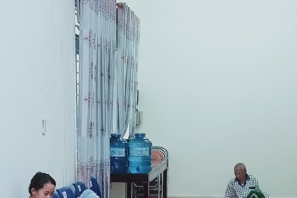 Quảng Nam: Di dời 37.350 hộ/116.982 người dân đến các điểm trú tránh bão số 4 - Anh 2