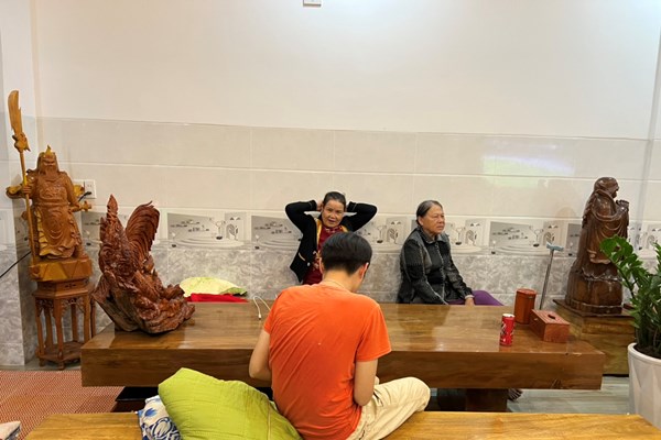 Ấm áp nghĩa tình trong ngày mưa bão - Anh 1