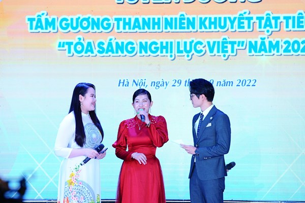 Tôn vinh 50 tấm gương thanh niên khuyết tật tiêu biểu - Anh 2