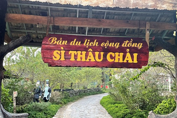 Người Bí thư Chi bộ trẻ tuổi say mê làm du lịch cộng đồng - Anh 1