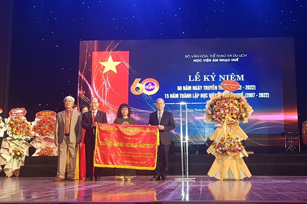 Học viện Âm nhạc Huế kỷ niệm 60 năm Ngày truyền thống và 15 năm thành lập - Anh 2
