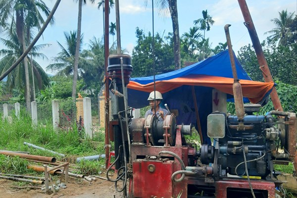 Để vùng cao không còn khan hiếm nước sạch - Anh 1