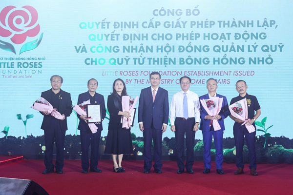 LRF dành 73 tỉ đồng để triển khai 5 chương trình thiện nguyện - Anh 1