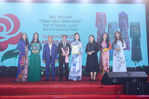 LRF dành 73 tỉ đồng để triển khai 5 chương trình thiện nguyện - Anh 4
