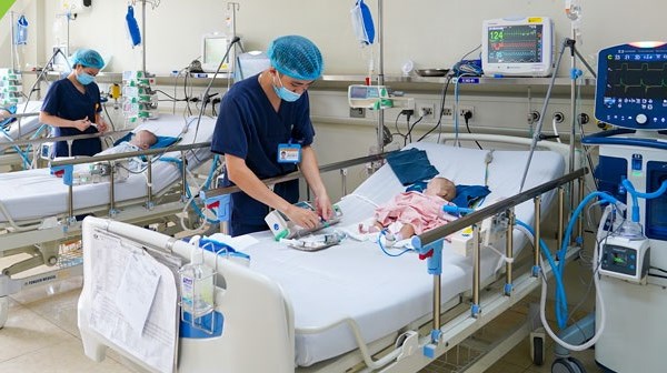 Trẻ mắc virus Adeno tăng nhanh: Không xét nghiệm tràn lan gây lãng phí - Anh 1
