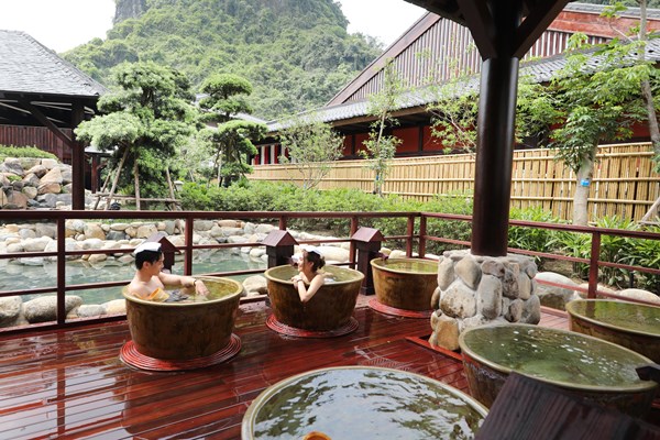Du lịch Quảng Ninh, những con đường ngắn lại và trải nghiệm được nối dài - Anh 5