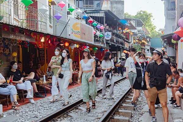 Cục Đường sắt Việt Nam “hồi âm” kiến nghị của các hộ dân phố “cà phê đường tàu” - Anh 1