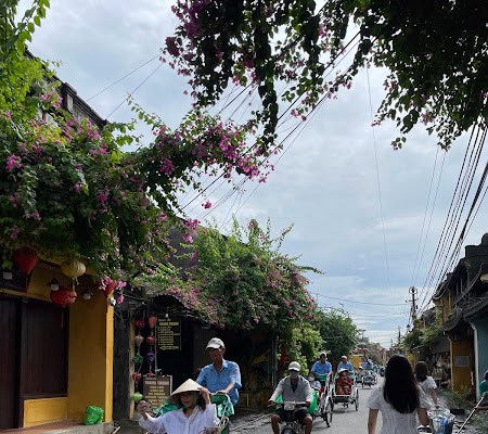 Quảng Nam đón gần 4,3 triệu lượt khách tham quan, lưu trú du lịch - Anh 1