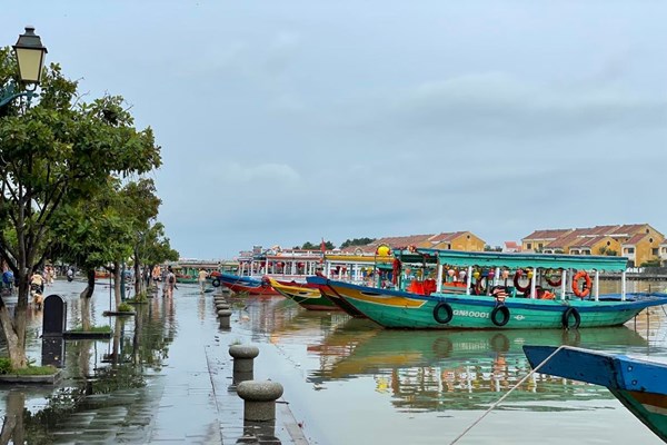 Quảng Nam: Mưa to, lũ bắt đầu lên nhanh trên các sông - Anh 2