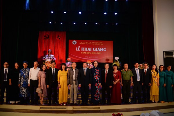 Chuyển đổi số, khẳng định uy tín và thương hiệu Trường Đại học Văn hóa Hà Nội - Anh 6