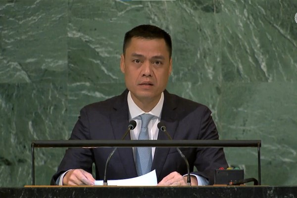 Việt Nam kêu gọi chấm dứt xung đột, khôi phục hòa bình tại Ukraine - Anh 1