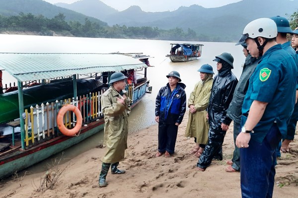 Quảng Nam: Khắc phục sạt lở, thông tuyến đường qua xã miền núi Quế Lâm - Anh 3