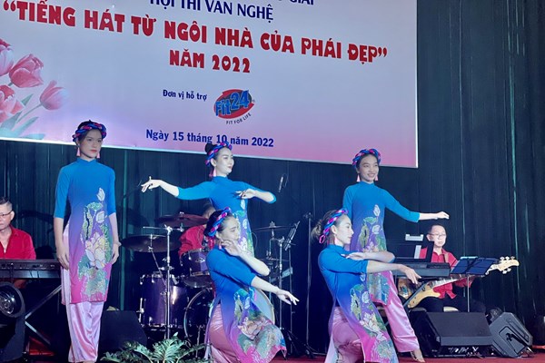 Chung kết Hội thi văn nghệ quần chúng “Tiếng hát từ ngôi nhà của phái đẹp” - Anh 3