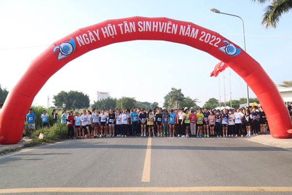 TP.HCM: Sôi động các hoạt động chào đón tân sinh viên năm 2022 - Anh 3