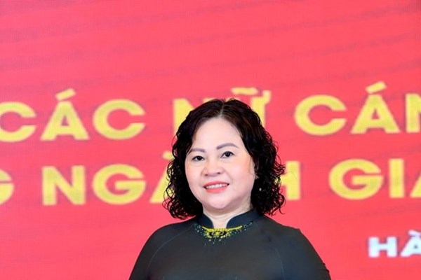 Ra mắt mẫu áo dài biểu trưng nhà giáo Việt  Nam - Anh 4