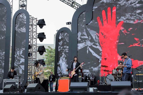 “Những kẻ phiêu du” với dòng nhạc Indie Việt - Anh 1