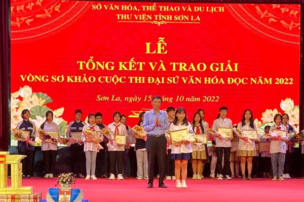 Trao giải Cuộc thi Đại sứ Văn hóa đọc Sơn La năm 2022 - Anh 1