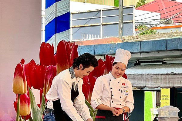 Võ Minh Lâm hào hứng với chương trình “Vào bếp cùng người nổi tiếng” - Anh 1