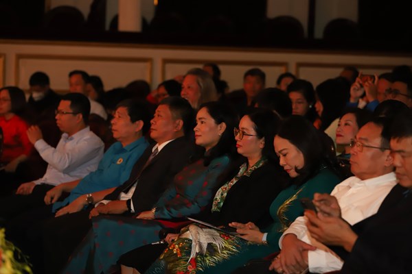 Bộ VHTTDL kỷ nhiệm 92 năm ngày thành lập Hội LHPN Việt Nam - Anh 1
