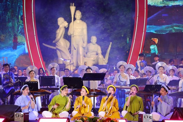 Đưa nhạc giao hưởng đến gần hơn với công chúng và giới trẻ - Anh 4