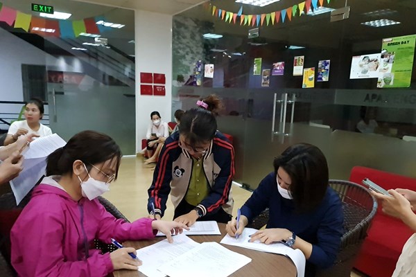Đà Nẵng: Phụ huynh đồng loạt tố trung tâm tiếng Anh Apax English vi phạm hợp đồng - Anh 2