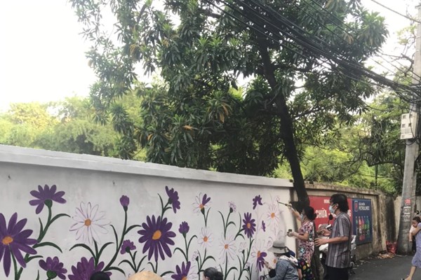 Thực hiện​​​​​​​ phong trào TDĐKXDĐSVH: Tạo chuyển biến mạnh mẽ trong nếp sống ứng xử của người Hà Nội - Anh 1