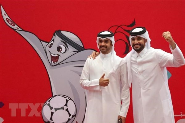 Người dân thủ đô Qatar háo hức chờ ngày khai cuộc World Cup - Anh 1
