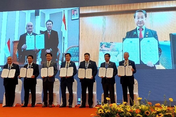 Hội nghị tỉnh trưởng EATOF: Nỗ lực hiện thực hóa Tuyên bố chung - Anh 4