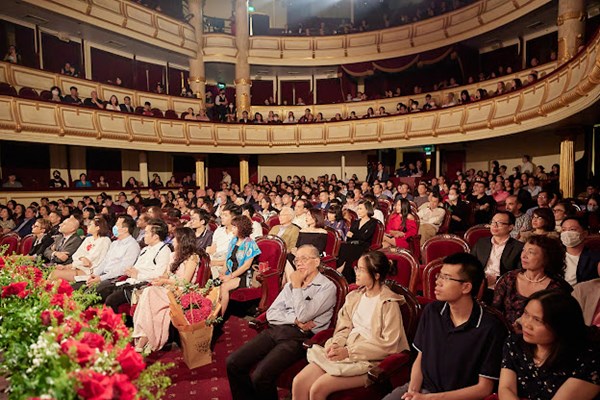 Đêm nhạc trở lại đầy ấn tượng trong mùa diễn mới của Dàn nhạc Giao hưởng Mặt trời - Anh 3