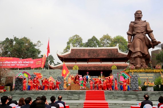 Hà Nội: Mạng lưới văn hóa cơ sở tạo nền tảng cho phát triển bền vững - Anh 1