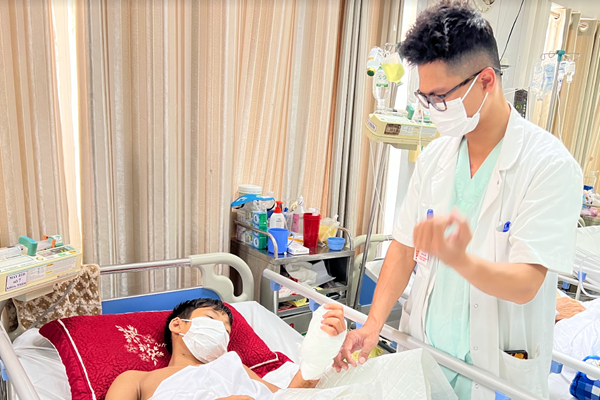 Cảnh báo những tai nạn thương tích không ngờ ở trẻ em - Anh 1