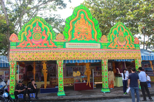 Nhiều hoạt động tại Ngày hội VHTTDL đồng bào Khmer ở Kiên Giang - Anh 1