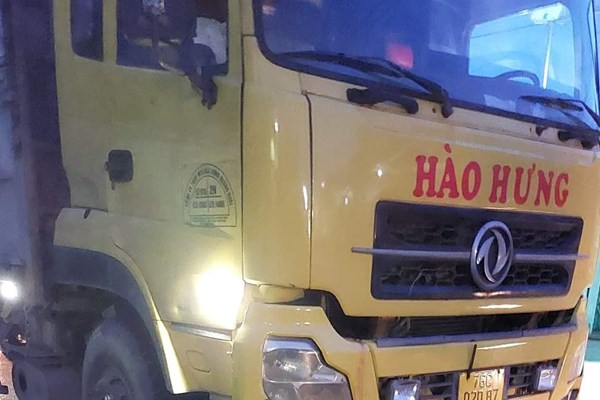 Tai nạn giao thông trên QL1A làm một người tử vong - Anh 2