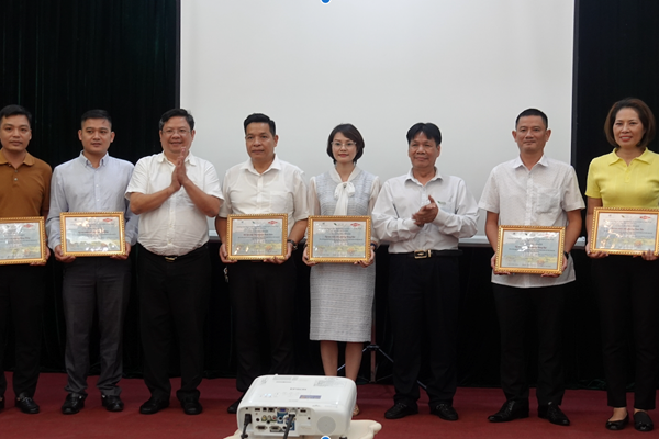Quận Hoàn Kiếm tiên phong áp dụng thành công mô hình kinh tế tuần hoàn - Anh 2