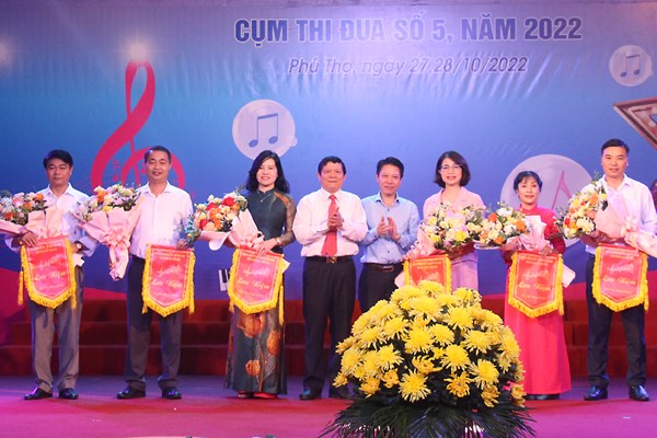 Hội thi “Giai điệu tuổi hồng” góp phần xây dựng văn hóa học đường - Anh 1
