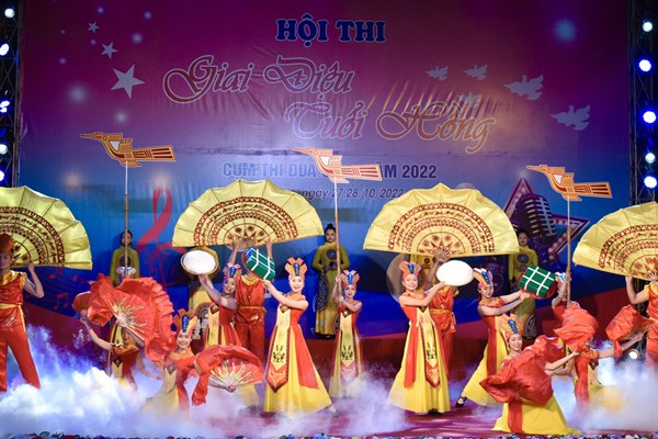 Hội thi “Giai điệu tuổi hồng” góp phần xây dựng văn hóa học đường - Anh 2