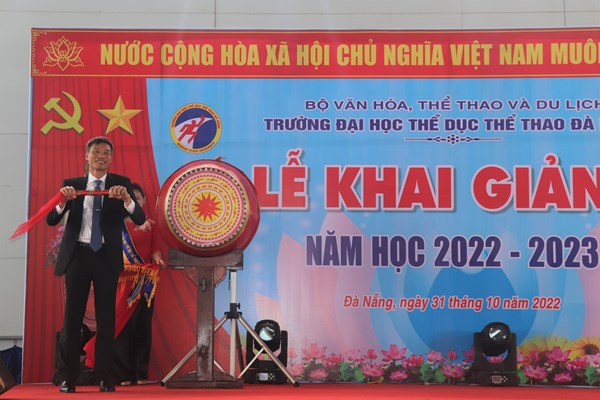 Trường Đại học TDTT Đà Nẵng đón gần 300 tân sinh viên trong  năm học mới - Anh 2