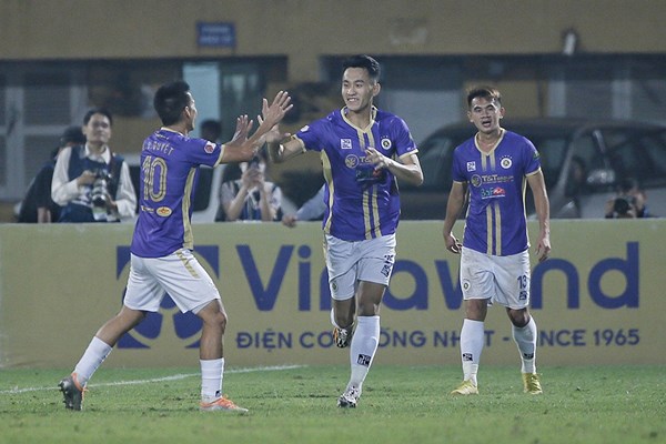 Công bố bản quyền truyền hình V.League - Anh 3