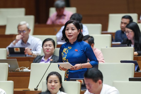 Khắc phục tình trạng thiếu giáo viên và có chính sách trọng dụng nhân tài - Anh 1