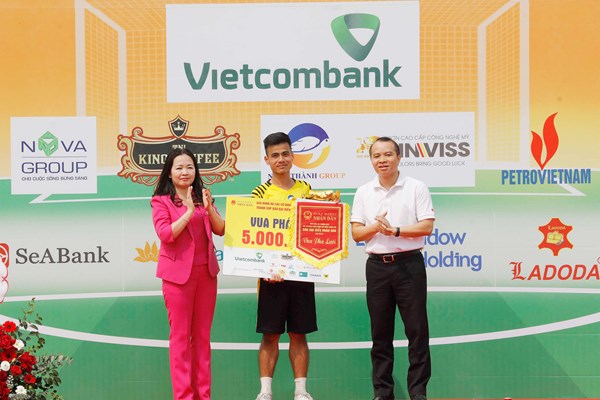 Bế mạc Giải bóng đá các cơ quan Trung ương mở rộng tranh Cúp Báo Đại biểu Nhân dân lần thứ 23 - Anh 3