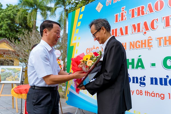 Triển lãm ảnh nghệ thuật “Rú Chá, Cồn Tè - Sắc màu sông nước” - Anh 1