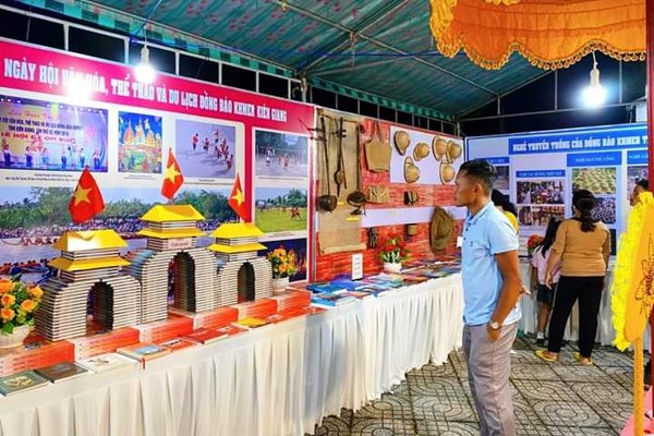 Khai mạc Ngày hội VHTTDL đồng bào Khmer tỉnh Kiên Giang - Anh 2