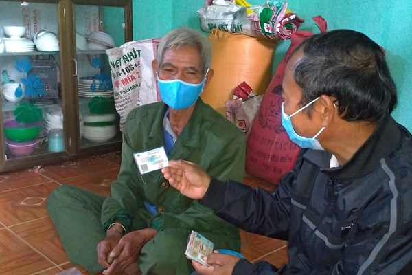 “Vật bất ly thân” của bệnh nhân lao - Anh 1