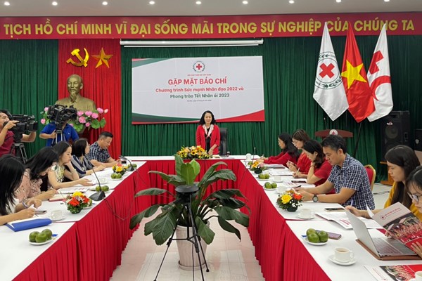 Nhiều nghệ sĩ tham gia  chương trình 